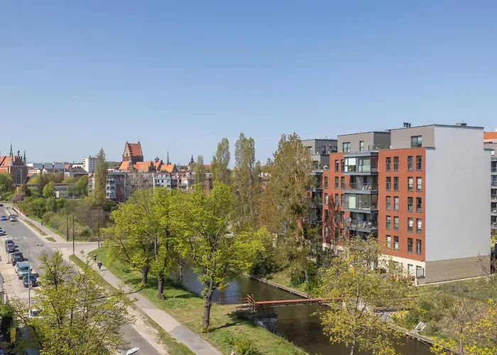 River View Downtown Apartment With Balcony
