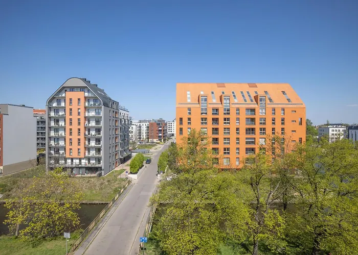 River View Downtown Apartment With Balcony